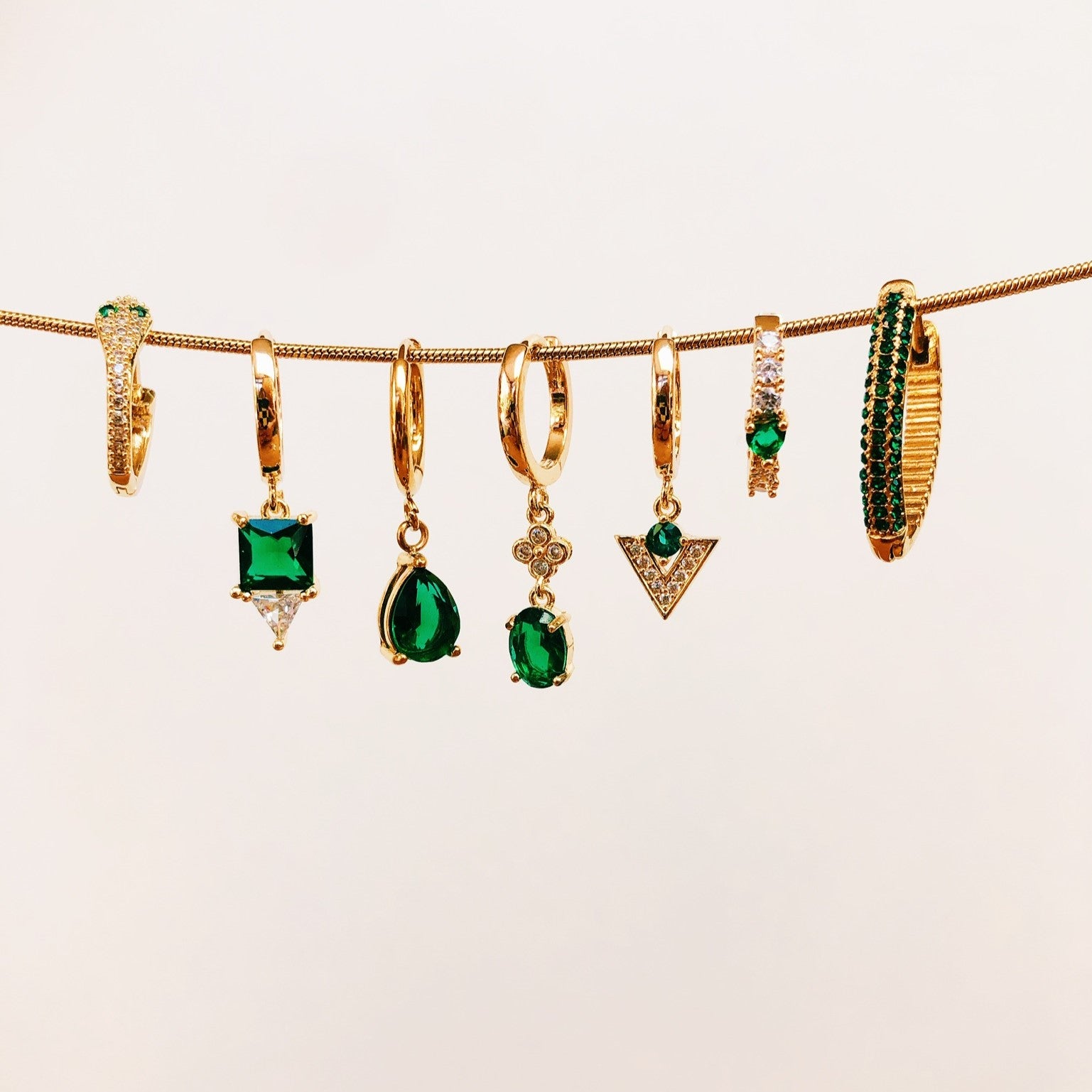 Earrings hanging drops green