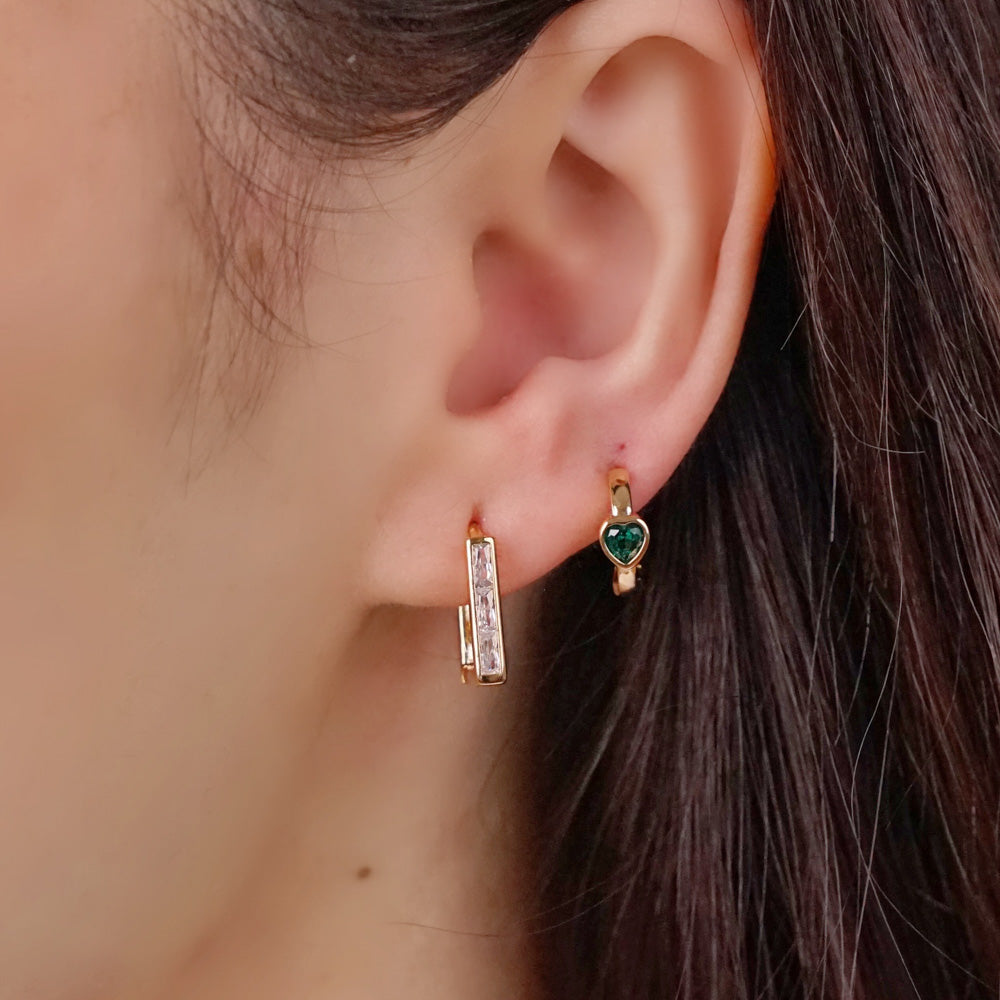 Earrings simple heart green